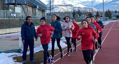 Şampiyonlar yaz kış demeden depar atıyor