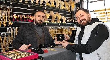 Sevgililer Günü’nde imitasyon ürünlere yoğun ilgi