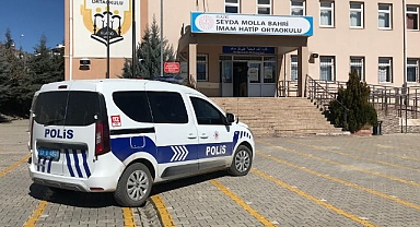 Tartıştığı arkadaşını meyve bıçağı ile yaraladı 