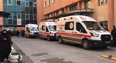 Tekstil işçilerini taşıyan minibüs ile kamyonet çarpıştı