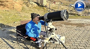 Uzay meraklıları teleskobun başından ayrılmıyor