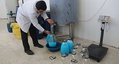 Van Gölü'nün sodalı suyuyla sıvı sabun ürettiler