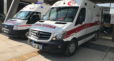 Yolun karşısına geçmek isterken olanlar oldu