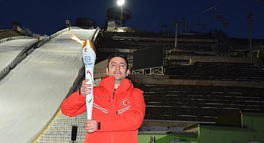 2023 Kış Deaflympics'in meşale ateşi Palandöken'de yandı