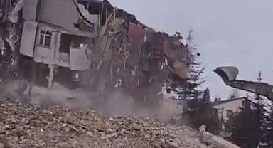 4 katlı bina korna sesi ile yıkıldı