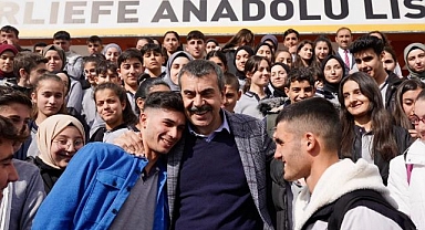 Bakan Tekin Pasinler’de