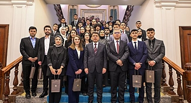 Bakan Tunç Atatürk Üniversitesi Hukukçularını ağırladı
