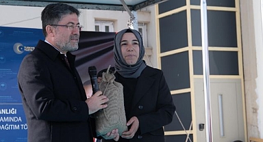 Bakan Yumaklı'dan, çiftçilere tohum desteği