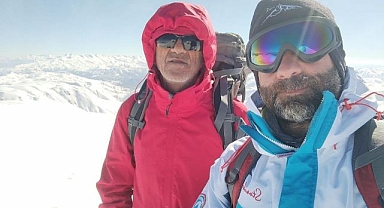 Depremde hayatını kaybedenler anısına tırmandılar