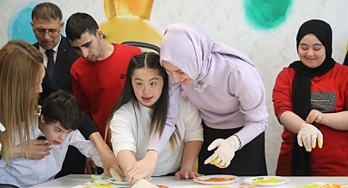 Down sendromlu öğrenciler yeteneklerini sergiledi