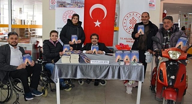 Efe, ‘Kadere yolculuk’ kitabını imzaladı