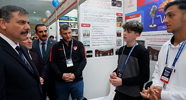 Erzurum'da gençler projeleriyle yarışıyor