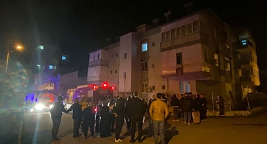 Evde çıkan yangında mahsur kaldılar