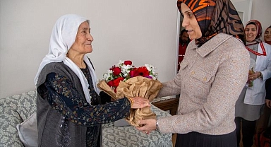 Evde sağlık hizmetleri ekibi moral oldu