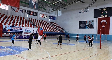 Evinin sultanları voleybol turnuvası heyecanı