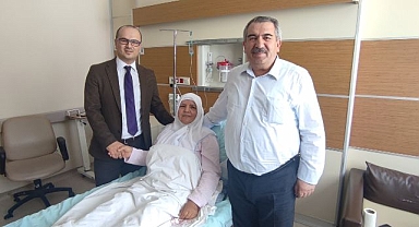 Genç cerrah bu kez annesine şifa oldu