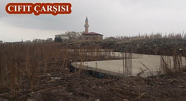 Hacı Cuma oldu, kim kime dum duma!