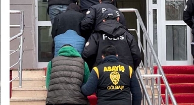 İş yeri hırsızları yakayı ele verdi