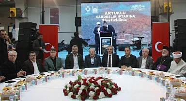 Kardeşlik iftarında buluştular