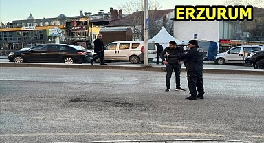 Kavgayı ayırmak isterken silahla vuruldu