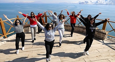 Manzaraya karşı spor yaptılar