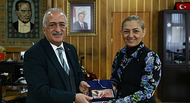 Milletvekili Öncü'den Rektör Çomaklı'ya ziyaret