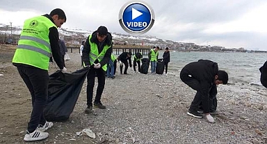 Öğrenciler çevre temizliğine dikkat çekti