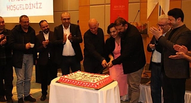 Sağlık çalışanları 14 Mart’ı kutladı