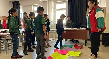 Sek sek oyunu ile öfke çözme eğitimi