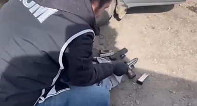 Silah tüccarları yakayı ele verdi