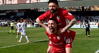 Eren Tozlu krallığa koşuyor