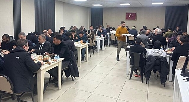 Vali ilk iftarını göçük altında kalan işçilerin aileleriyle yaptı