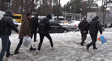 Yağan kar vatandaşa zor anlar yaşattı