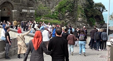 8 günde nüfusunun 100 katı turist ağırladı