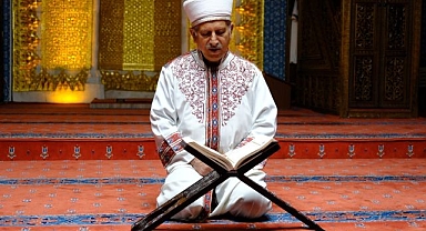 Asırlık camide 'itikâf' ibadeti