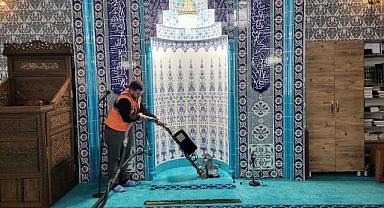 Camiler bayrama hazır