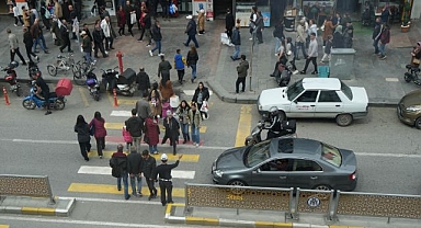 Çarşı ve pazarda bayram yoğunluğu