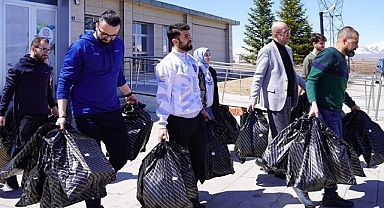 Çocukların yüzünü güldürdüler