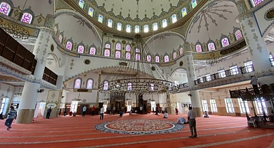 Cuma hutbesinde iş ahlakı anlatılacak