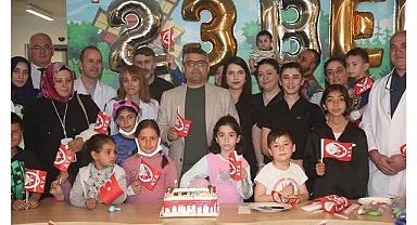 Erzurum Şehir Hastanesinde 23 Nisan coşkusu