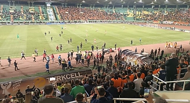 Galatasaray-Fenerbahçe Süper Kupa maçı yarıda kaldı!