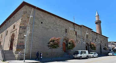Hutbede Kadir Gecesi'nin önemi anlatılacak