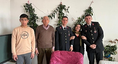 Jandarma, bayramda şehit ailelerini unutmadı