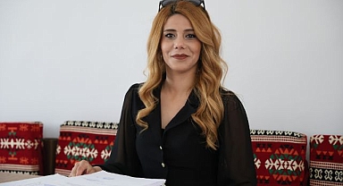 Kadın muhtar adayı rakiplerine fark attı