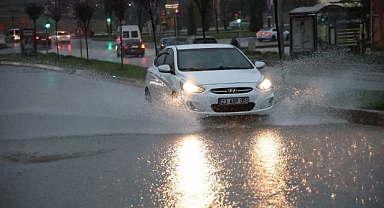 Meteorolojiden 5 il için sağanak uyarısı