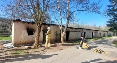 Odunlukta çıkan yangın korkuttu