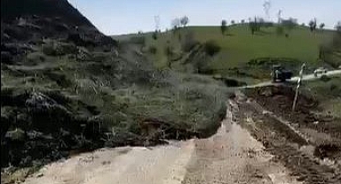 Şiddetli yağış heyelanı getirdi