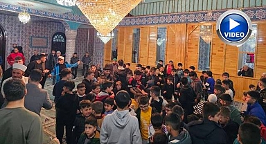 Son teravih çocukların neşesiyle kılındı