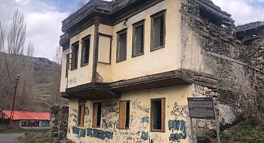 Tarihi paşa konağı yıkılıyor
