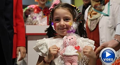 Tedavi gören çocuklara 23 Nisan sürprizi